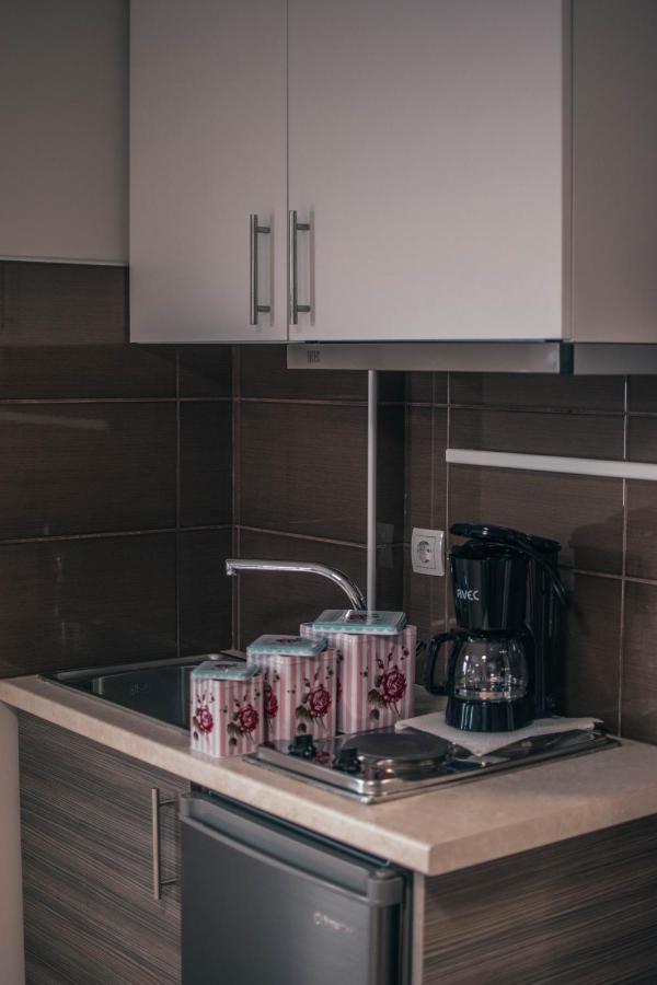 Home Apartments * Parga