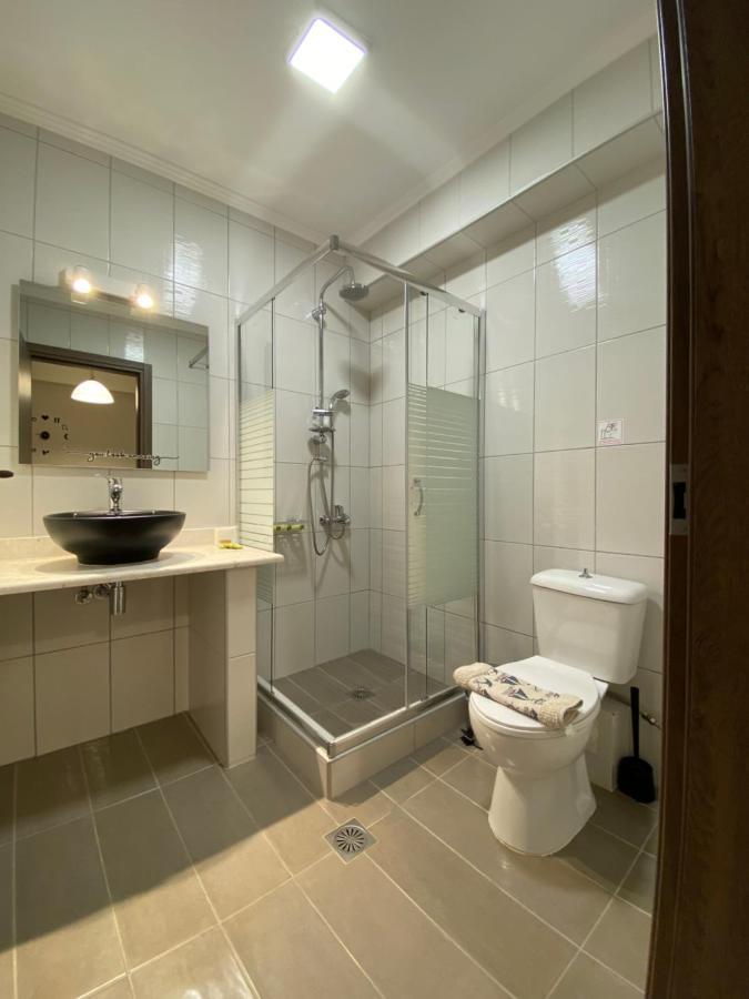 Apartment Home Apartments *