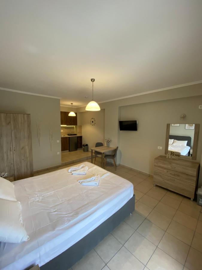 Apartment Home Apartments *